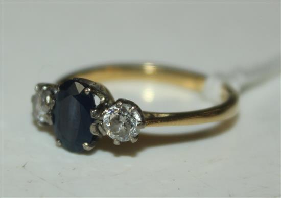 18ct gold sapphire and diamond ring